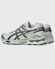 Asics Gel-Cumulus 16 White / Forest Night