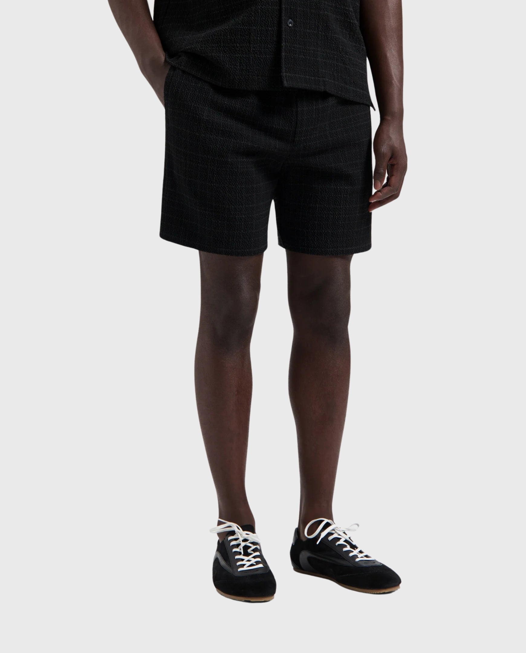 Olaf Fine Check Short Black
