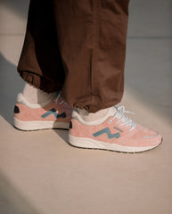 Karhu Aria 95 Cameo Rose / Blue Mirage
