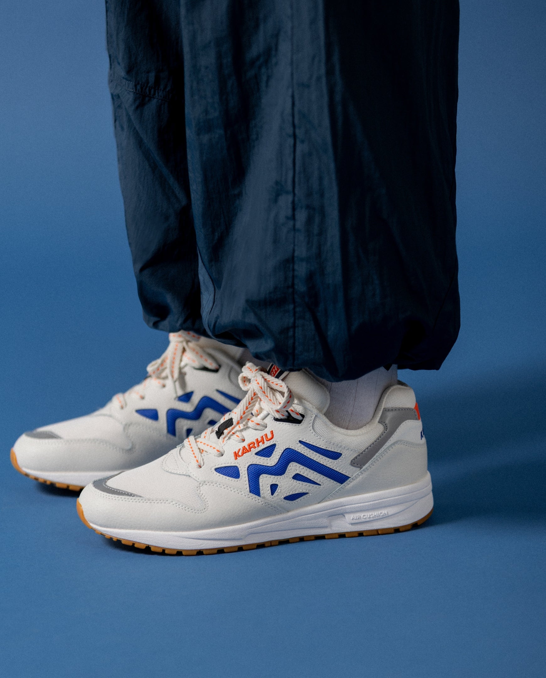 Karhu Legacy 96 Blanc De Blanc / Dazzling Blue
