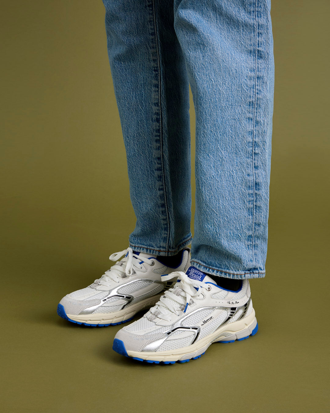 The Re-Run White Silver White / Blue