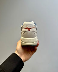 Mizuno Contender Snow White / Graphite / Wind Chime