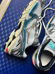 Mizuno Wave Rider 10 White / Vintage Khaki / Reef Waters