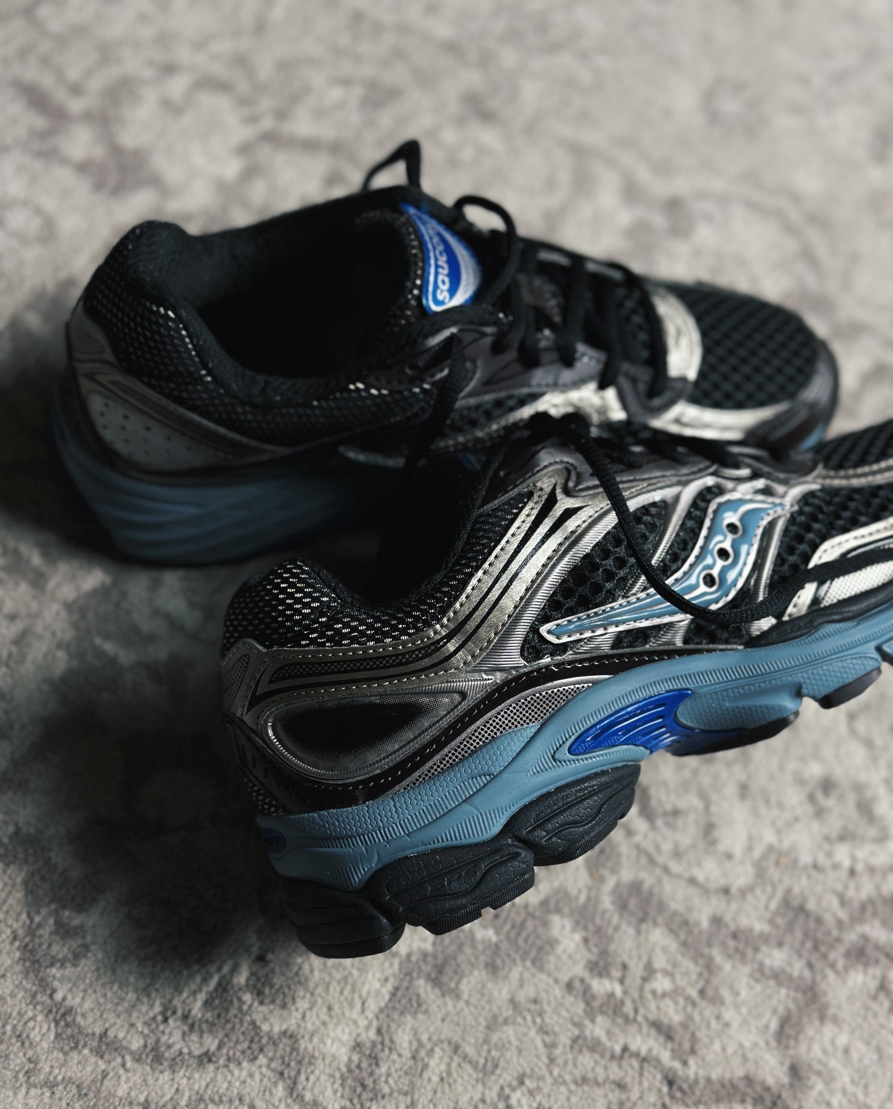 Saucony Progrid Omni 9 Black / Torte