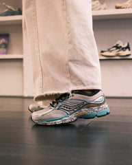 Saucony hardloopschoen: blauw/teal mesh, gedetailleerde zool