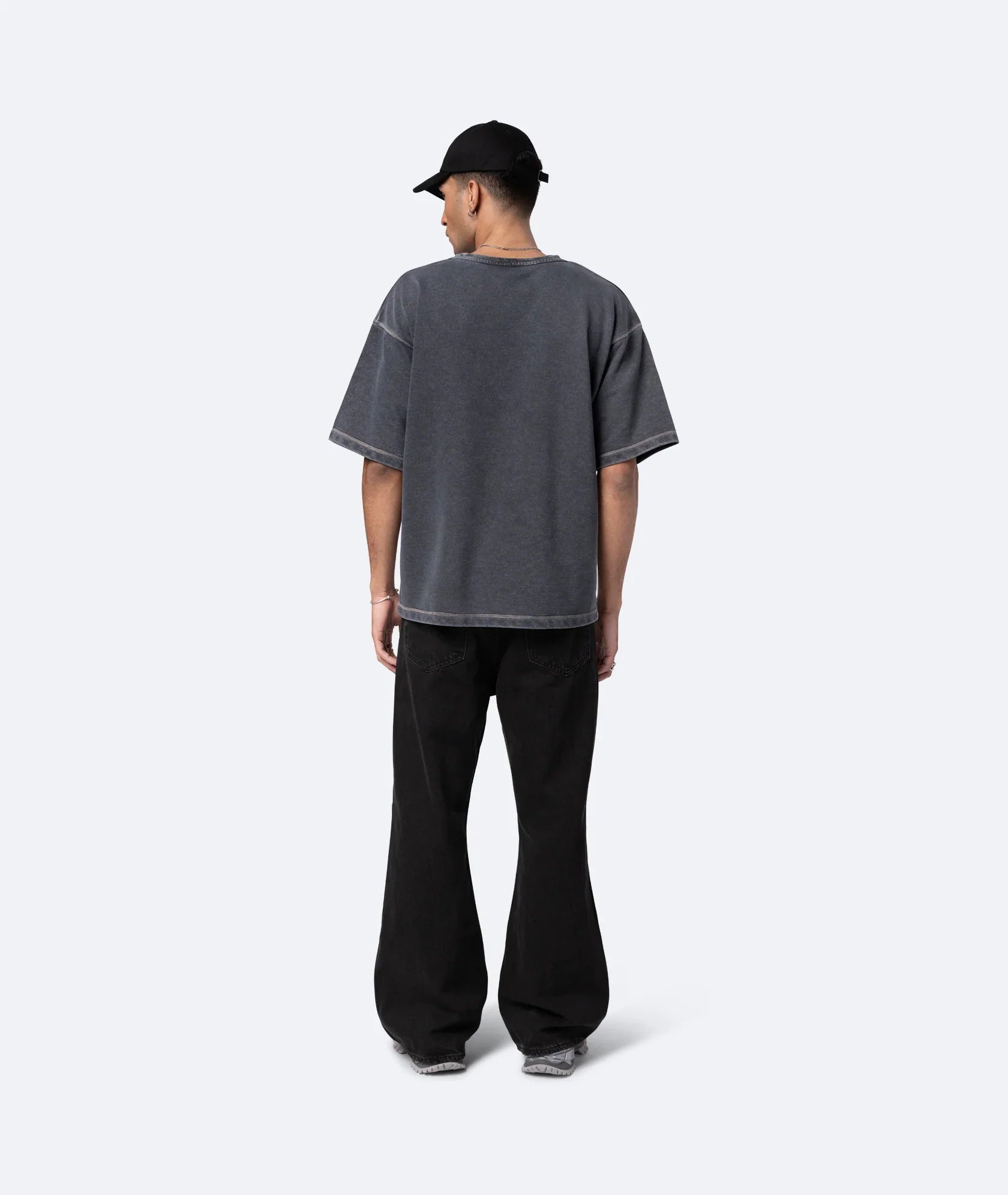 Vertere Berlin Heavyweight T-Shirt Washed Black | Noble