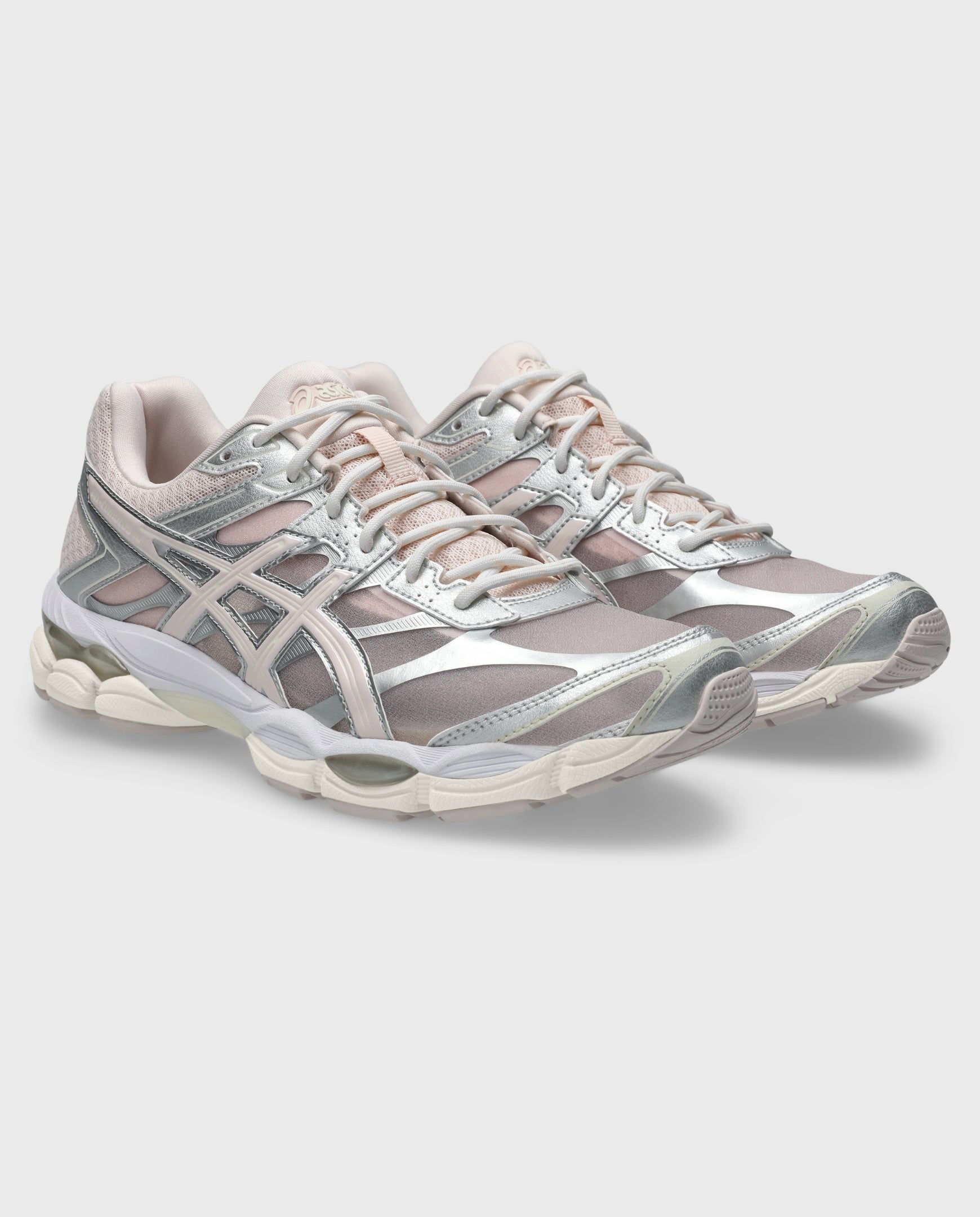 Asics hardloopschoenen lichtroze/zilver met grijze overlays en gedetailleerde veters