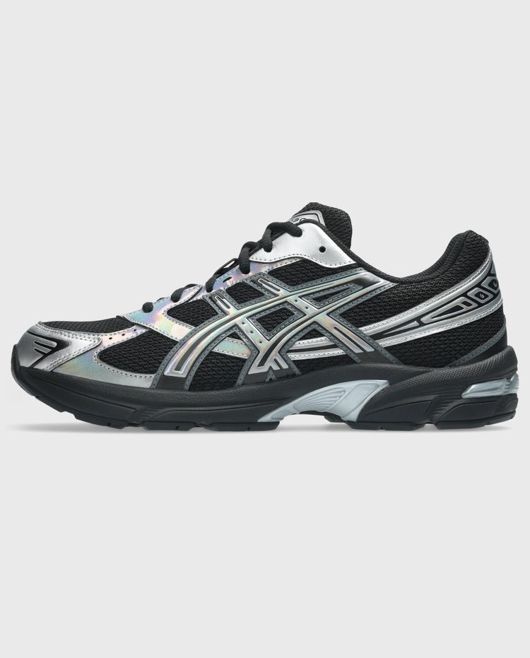Asics sneakers met veters in zwart; zilverkleurige middenpanelen en asymmetrische belijning