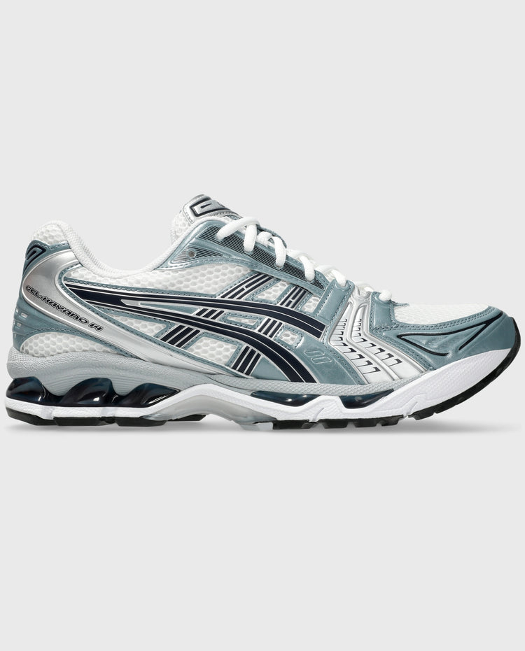 Asics hardloopschoen andere zijaanzicht, lichtgrijs bovenwerk en donkere gelzone