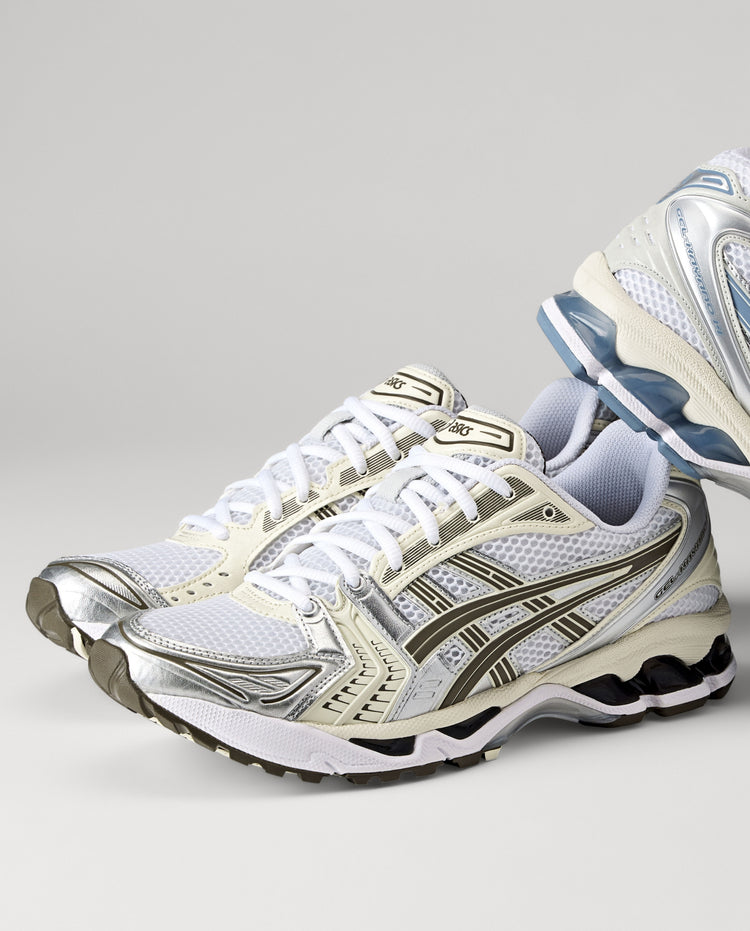 ASICS Gel-Kayano 14 sneaker met witte mesh, ivoorkleurige banden, veters en zwarte hiel