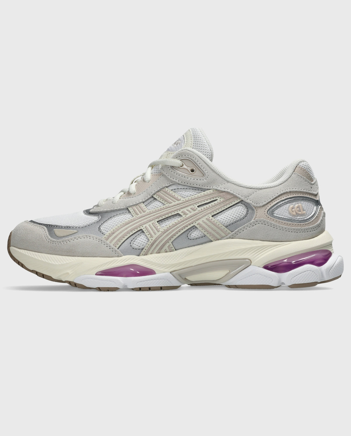 Asics Gel-Nyc 2.0 sneaker wit/crème, zijaanzicht met paarse gel-zool