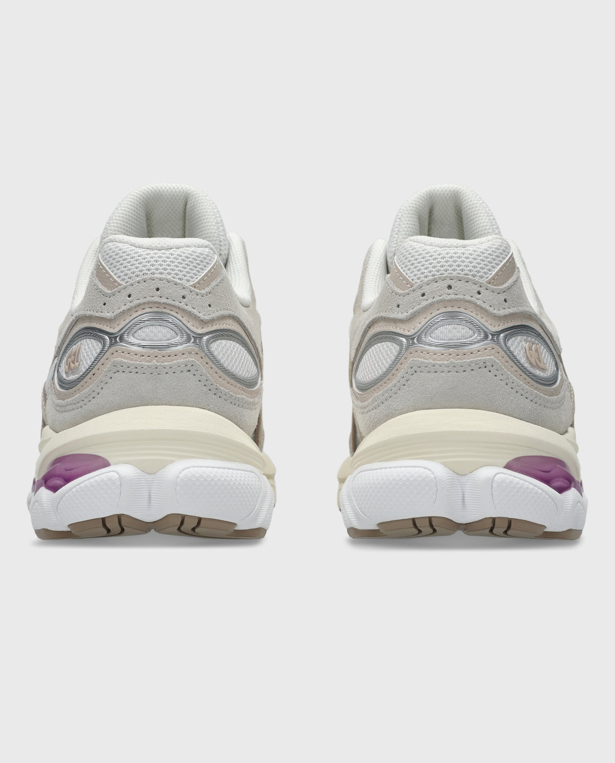 Asics Gel-Nyc 2.0 sneaker achteraanzicht, crèmekleurige hielkap met paarse inzet