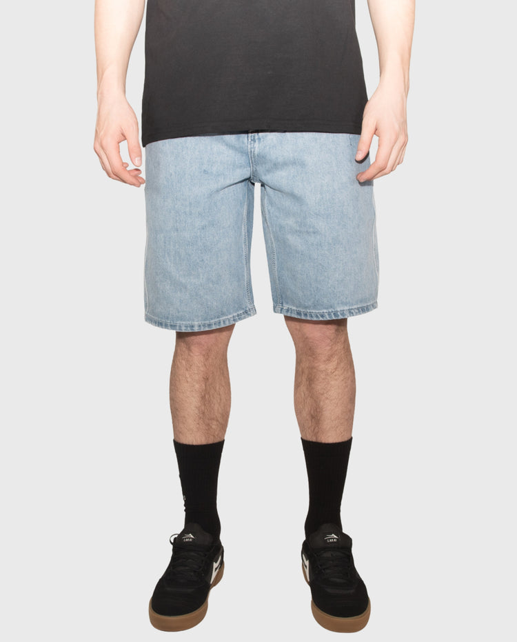 Lichtblauwe stonewashed denim shorts met rechte pijpen en knoop-ritssluiting