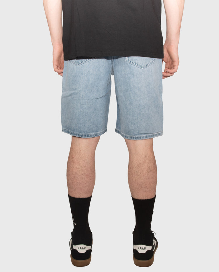 Lichtblauwe stonewashed denim shorts met riemlussen en knoop-ritssluiting