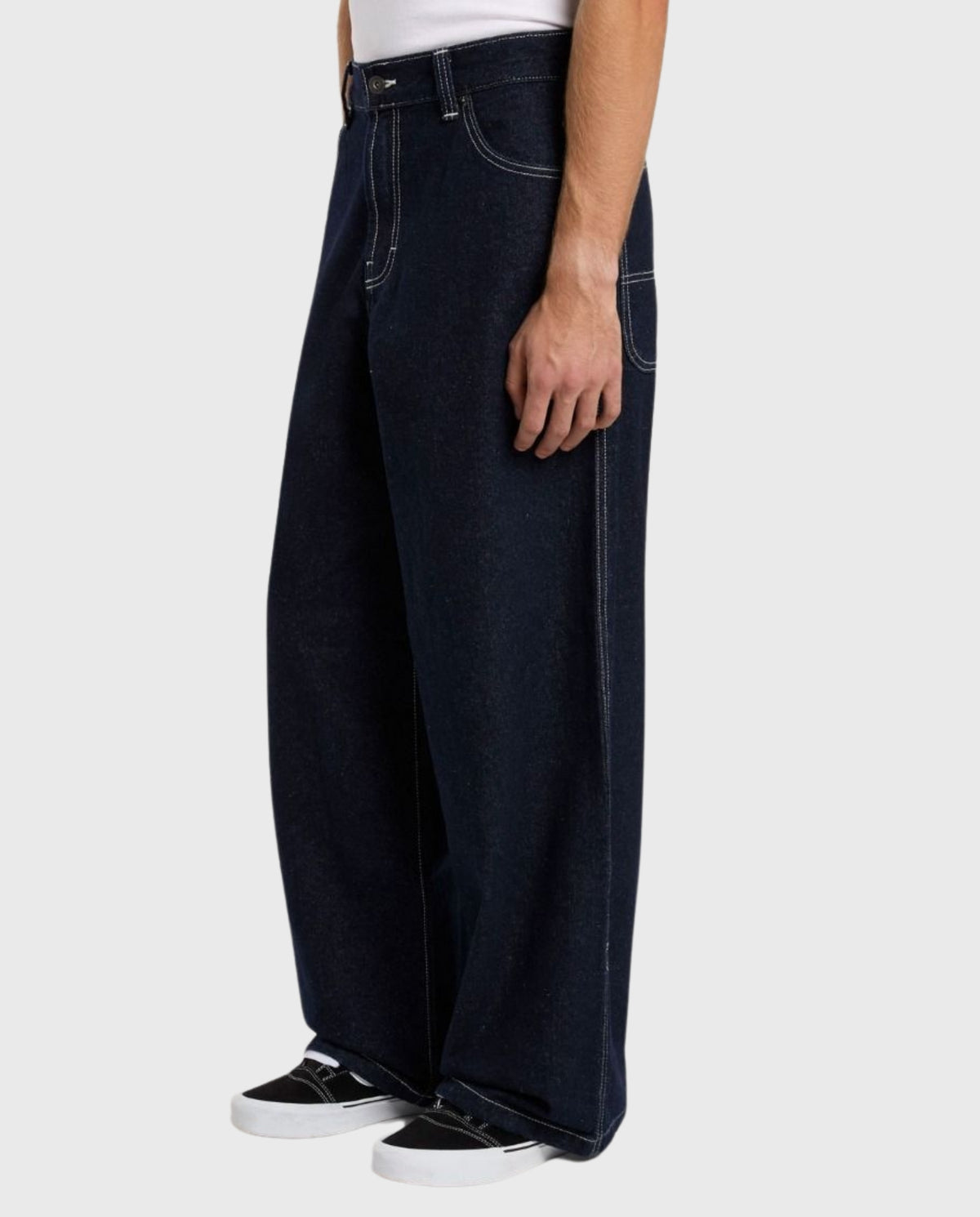 Denim jeans met wijde pijpen, donkerblauw, zijsilhouet en zichtbare achterzak