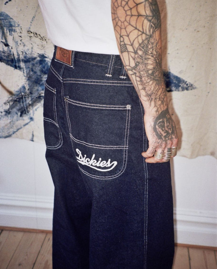 Denim jeans met wijde pijpen, donkerblauw, Dickies-logo op achterzak