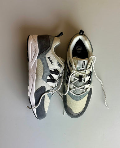 Karhu Fusion 2.0 Limestone / Jet Black