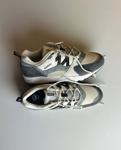 Karhu Fusion 2.0 Limestone / Jet Black