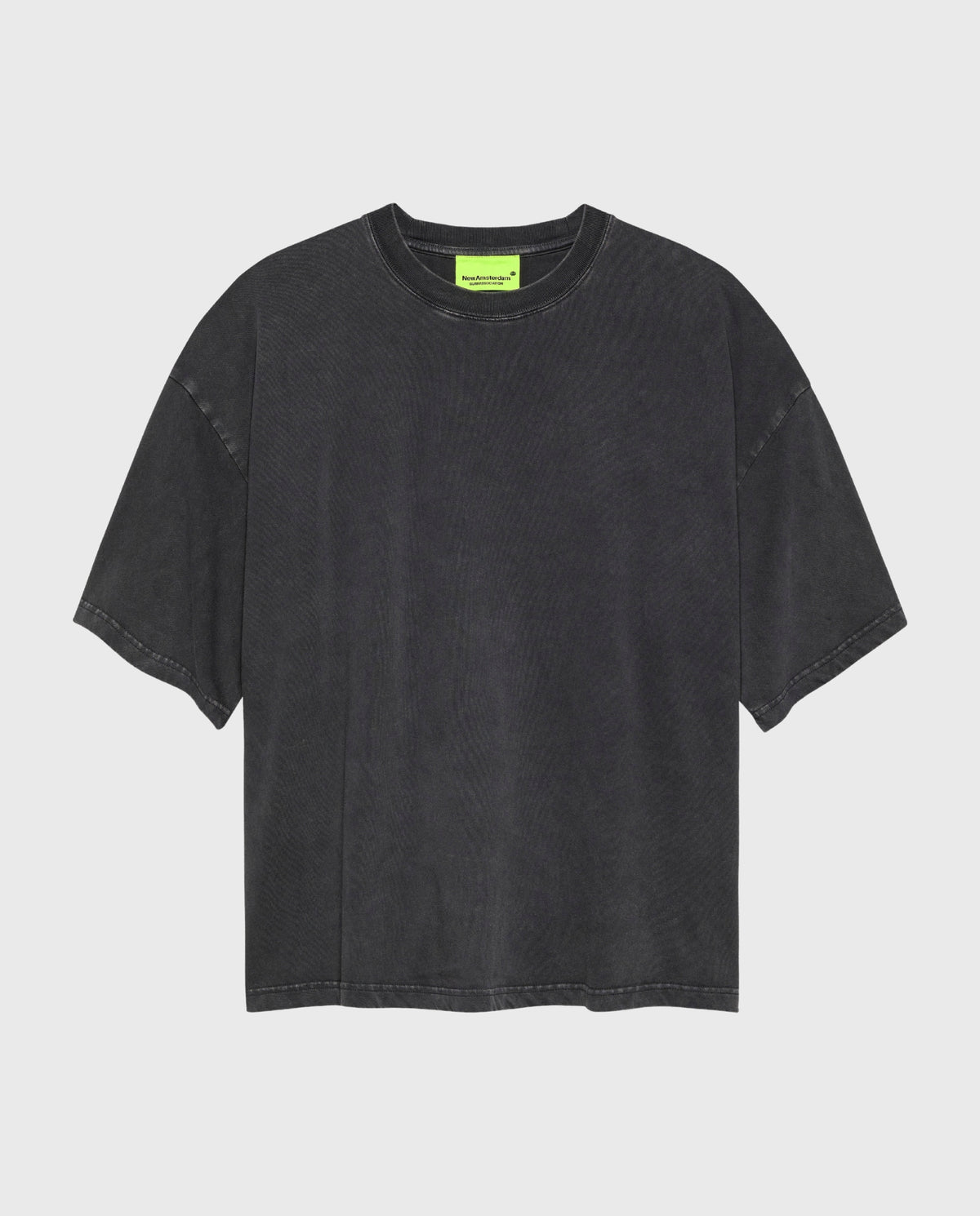 Donkergrijs t-shirt met ronde hals, korte mouwen en subtiel gemêleerde stof