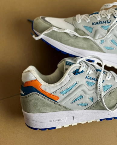 Karhu Legacy 96 Abbey Stone/Dawn Blue