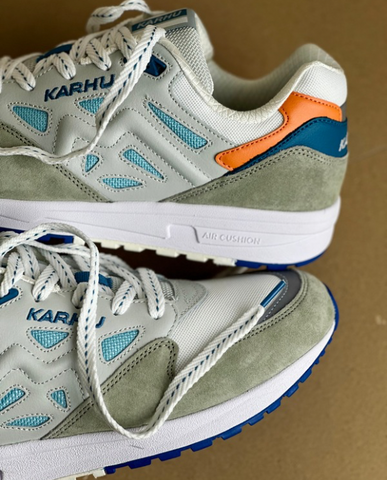 Karhu Legacy 96 Abbey Stone/Dawn Blue