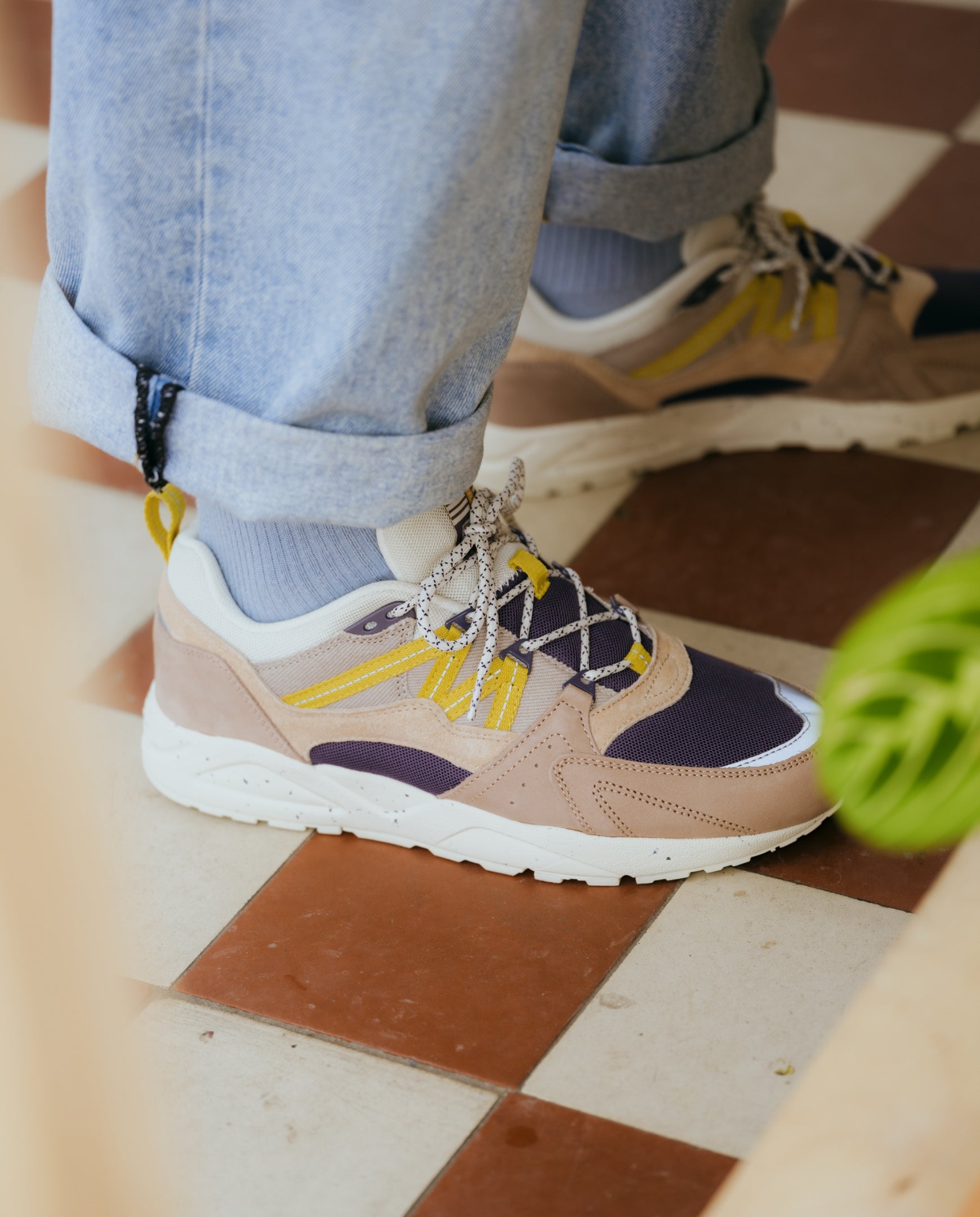 Karhu Fusion 2.0 Warm Taupe / Mango Mint