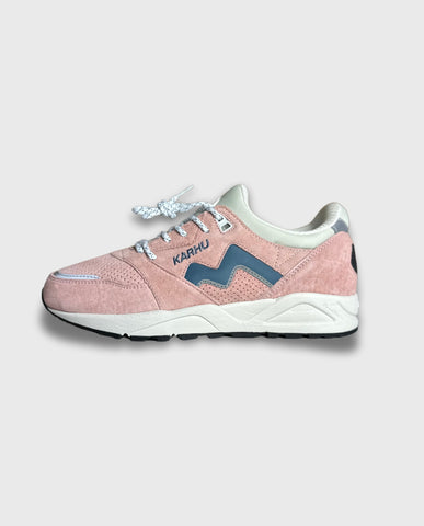 Karhu Aria 95 Cameo Rose / Blue Mirage