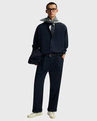 Oversized navy overhemd met kraag, knoopsluiting en lange mouwen (los gedragen)