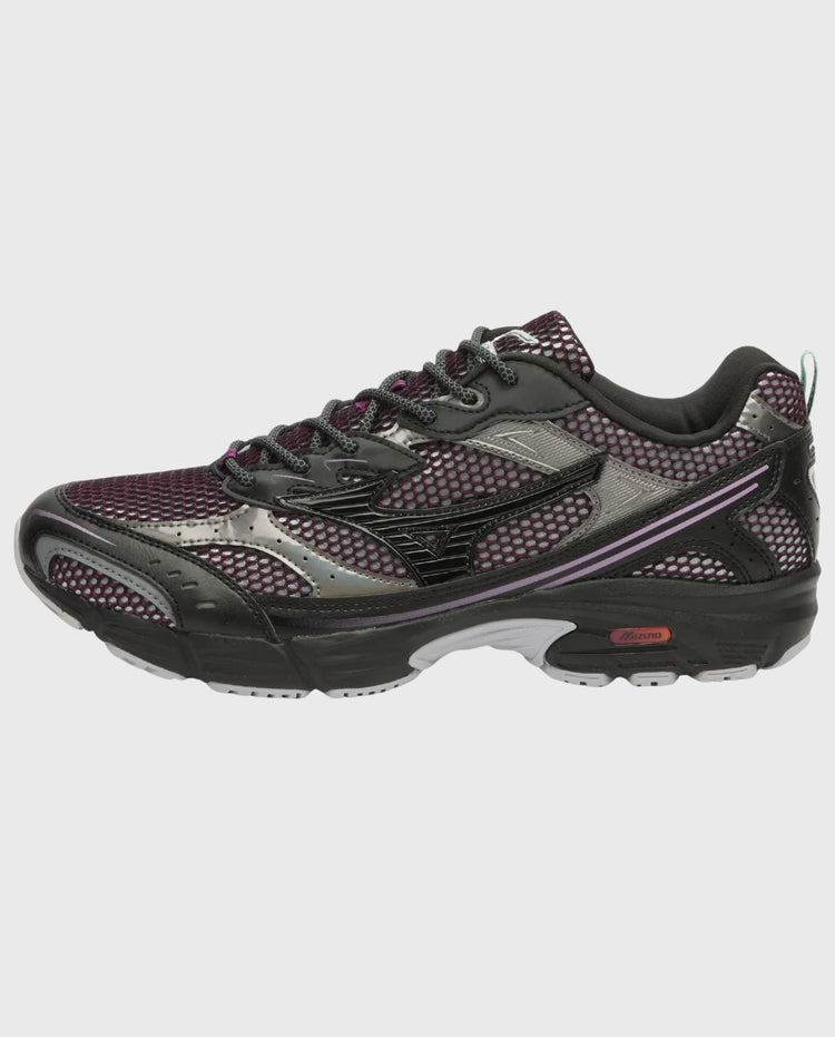 Mizuno hardloopschoenen vooraanzicht zwart met paarse mesh, grijze overlays en veters