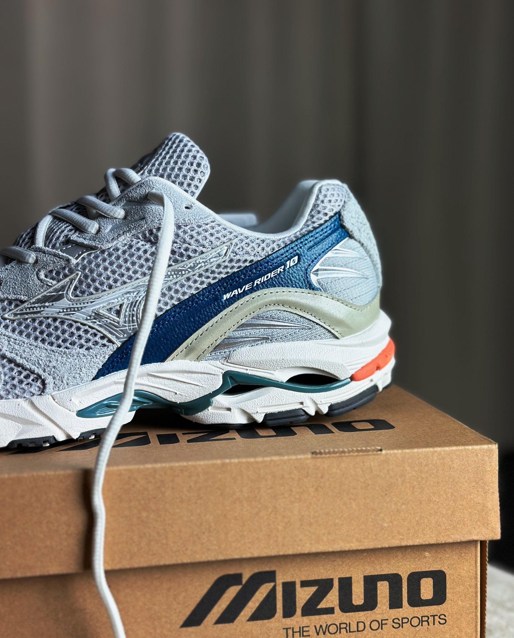 Mizuno Wave Rider 10 Harbor Mist / Dawn Blue / Sailor Blue