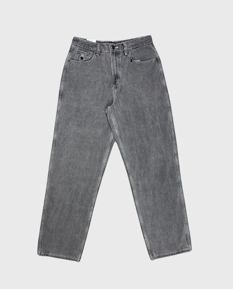 Grijze gewassen denim jeans met riemlussen en knoopsluiting