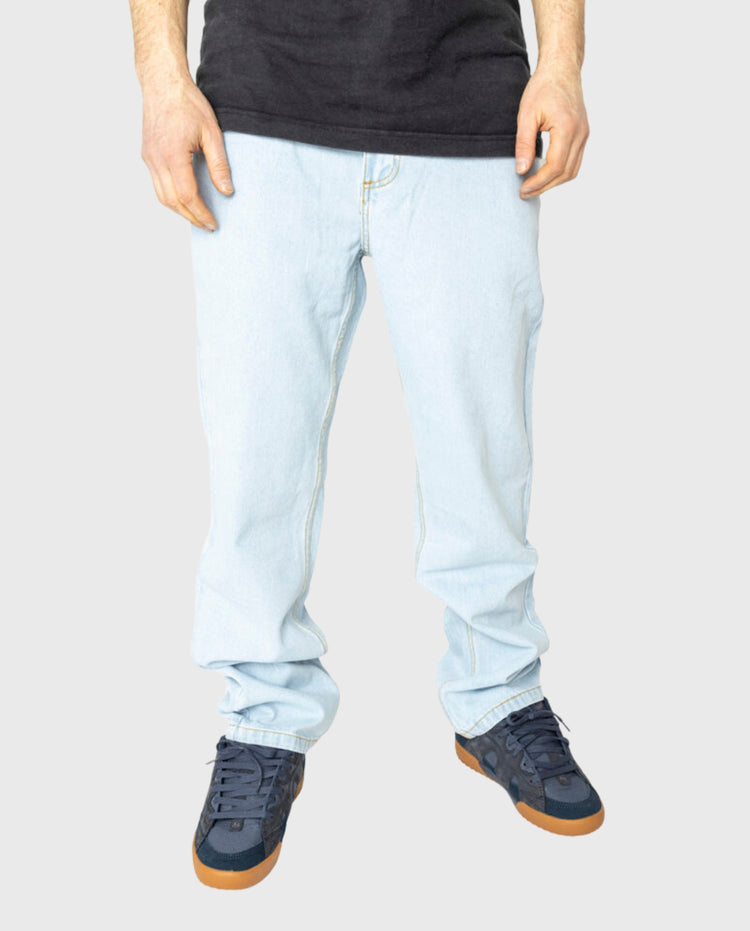 Nessie lichtblauwe denim jeans met rechte pijpen en voorzakken
