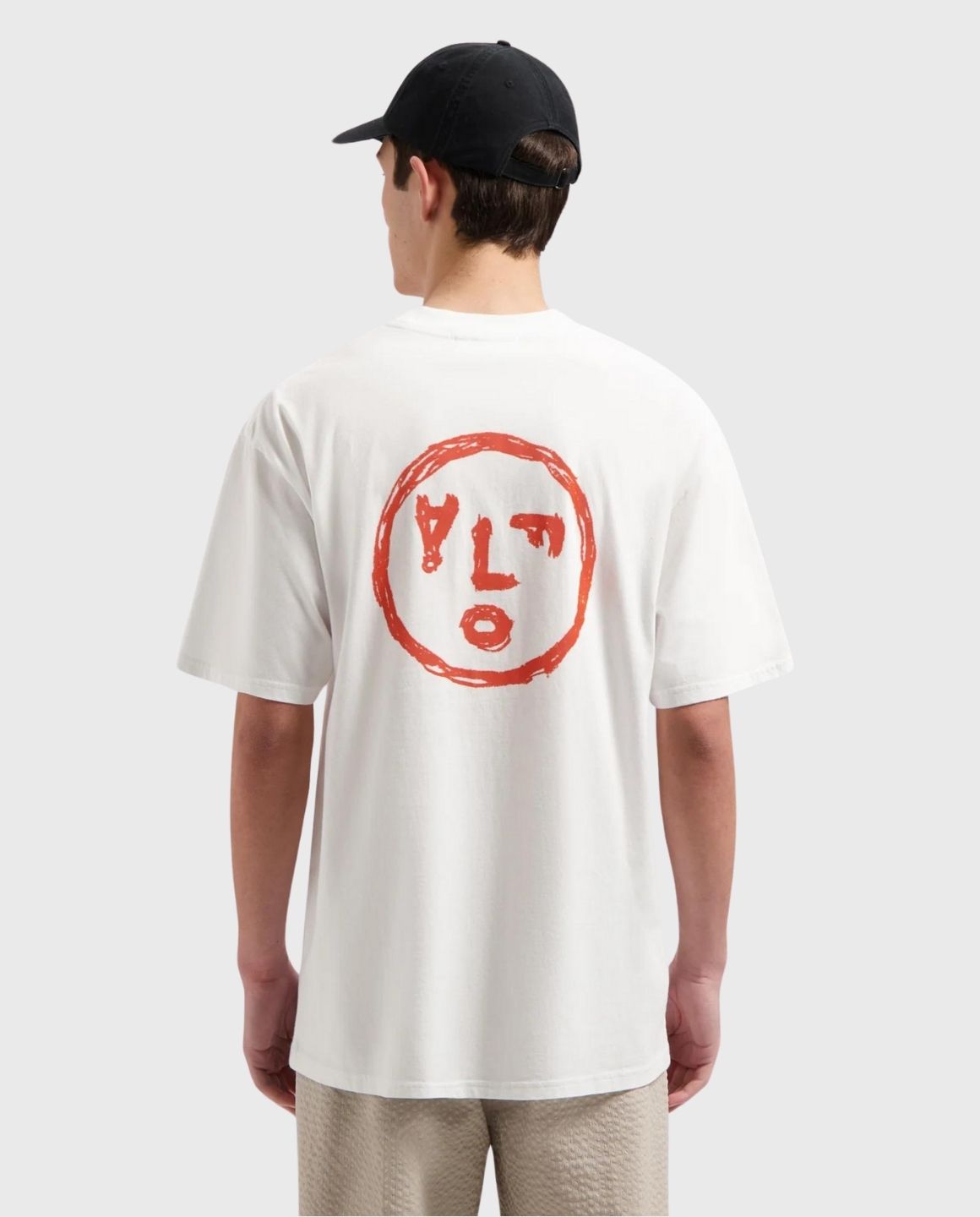 Olaf Hussein Face Crayon Tee | Noble