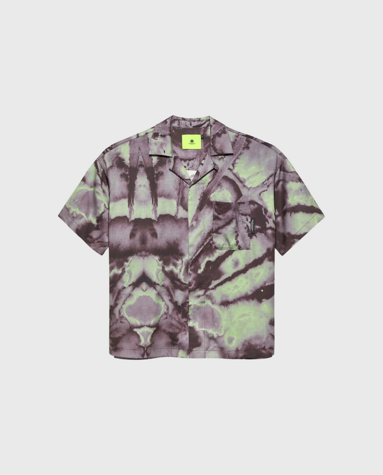 Overhemd met open kraag en knopen, aquarel tie-dye detail met groen etiket
