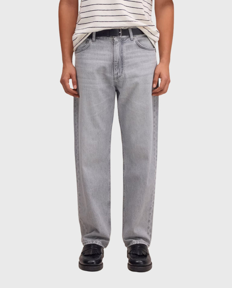 Grijze denim jeans met gulp, voor- en achterzakken en rechte pijpen