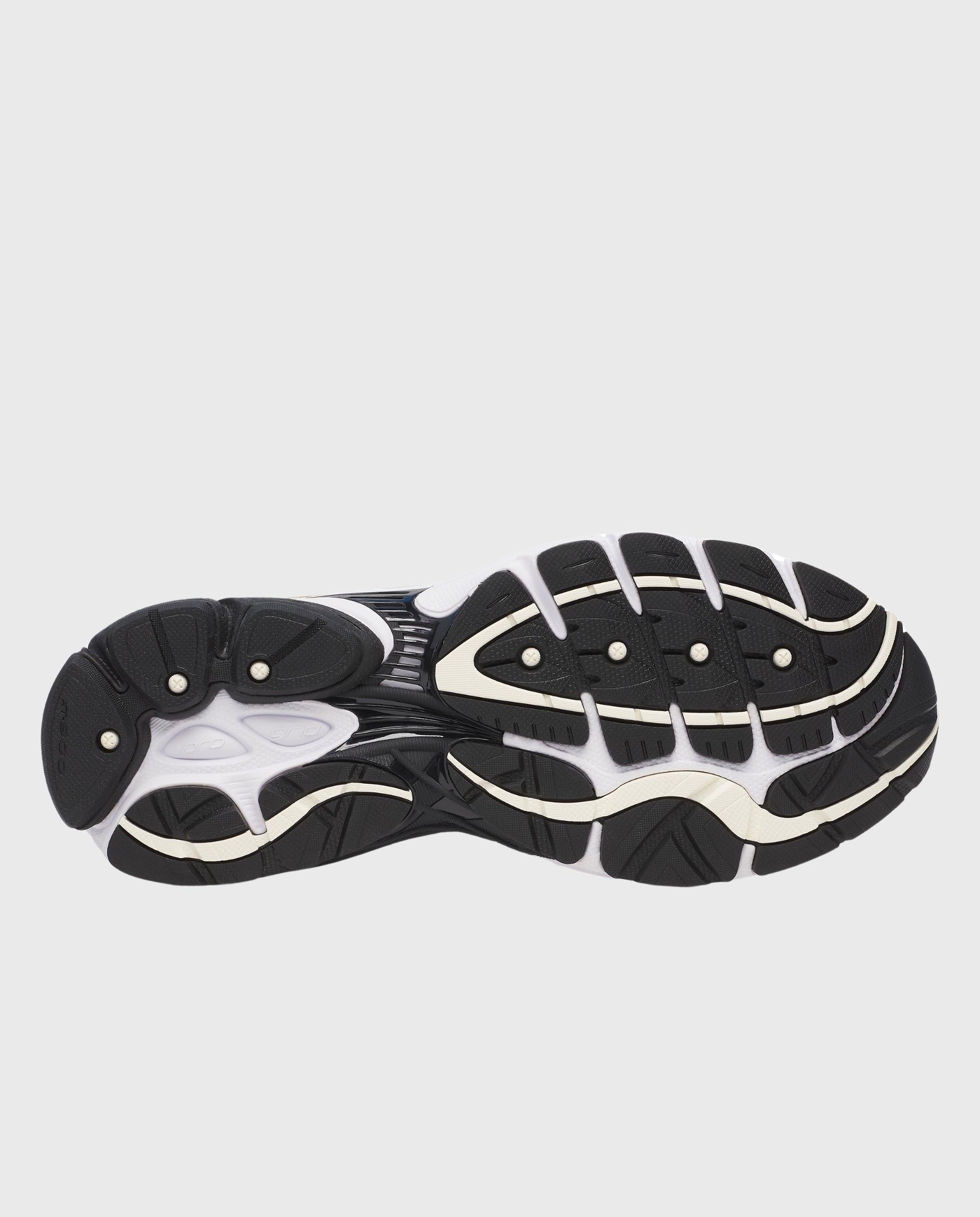 Saucony Progrid Omni 9 Silver / Gold