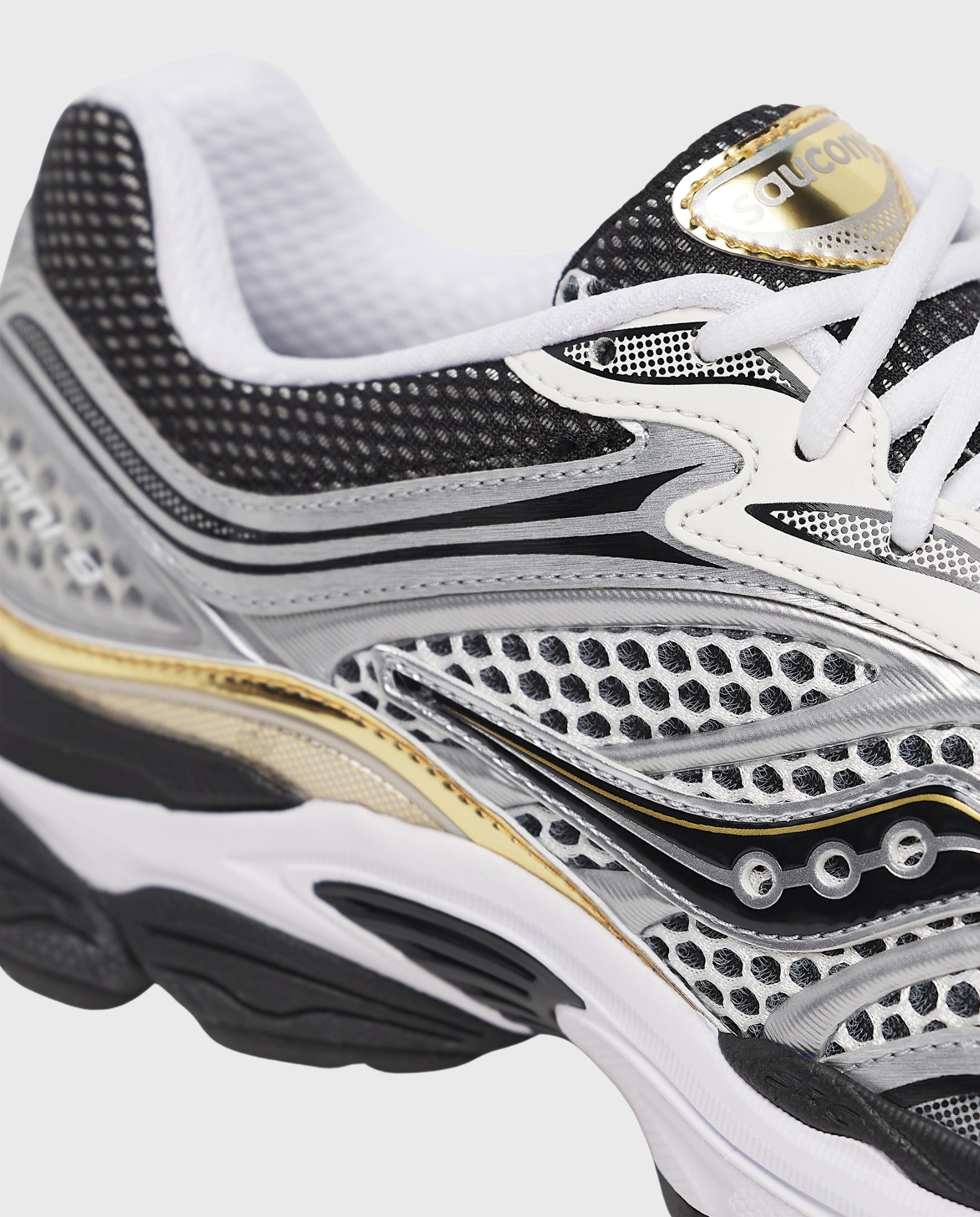 Saucony Progrid Omni 9 Silver / Gold