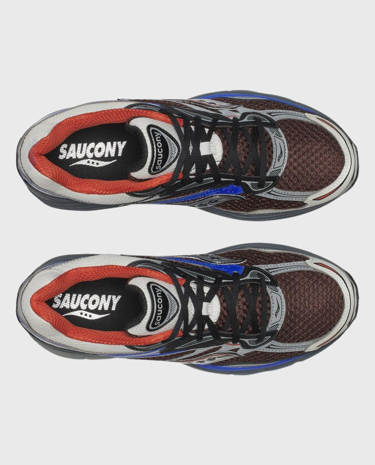 Sneakers bovenaanzicht met veters; bruin textiel, wit/grijs rand, blauw accenten, dikke zool