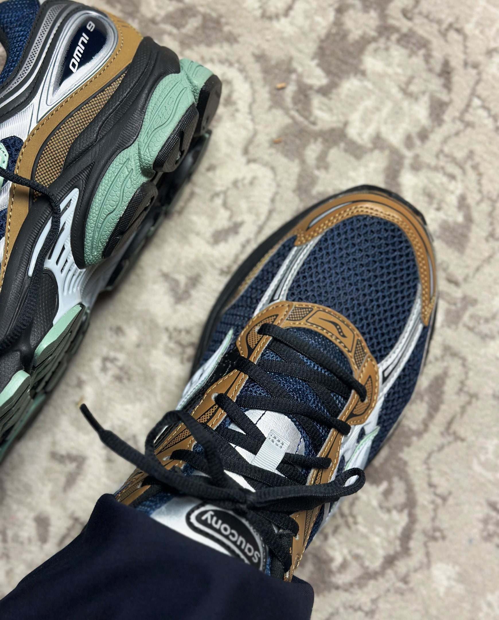 Saucony Progrid Omni 9 Brown / Navy