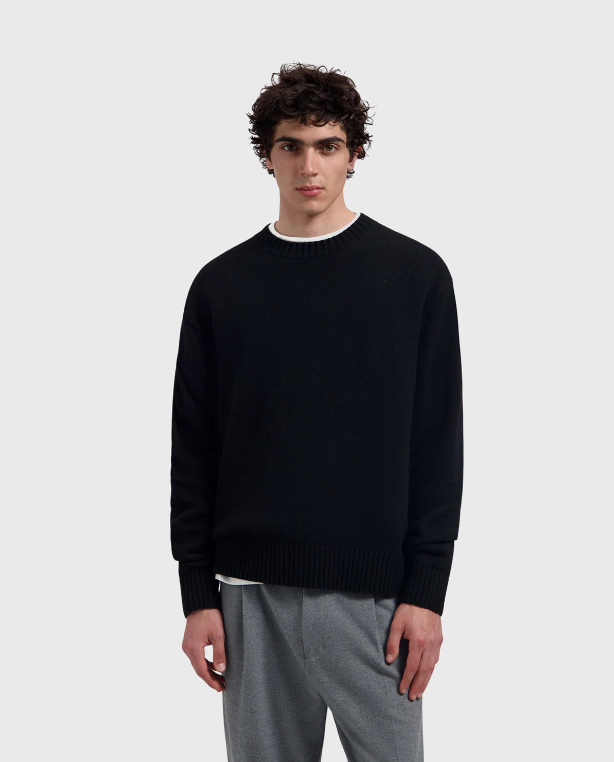 Essential Knitted Crewneck Black