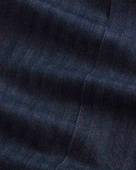 Donkerblauwe denimstof met visgraatmotief