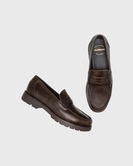 Kleman Cotteur MD bruine loafers, zijkant en binnenkant met merk KLEMAN