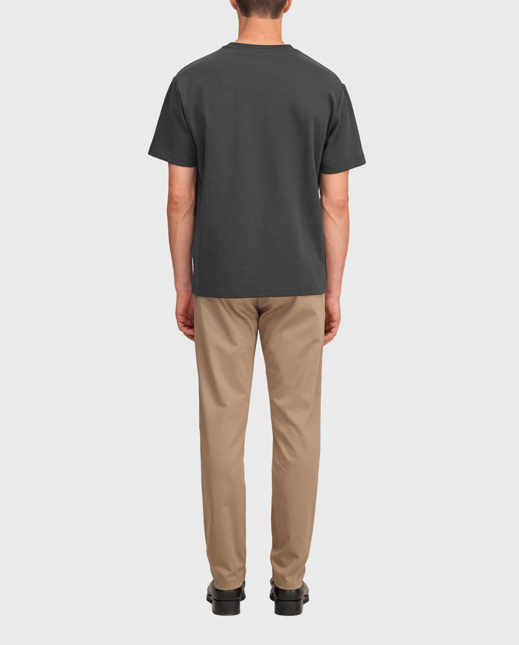 Donkergrijs heren T-shirt met ronde hals en korte mouwen (achterkant)