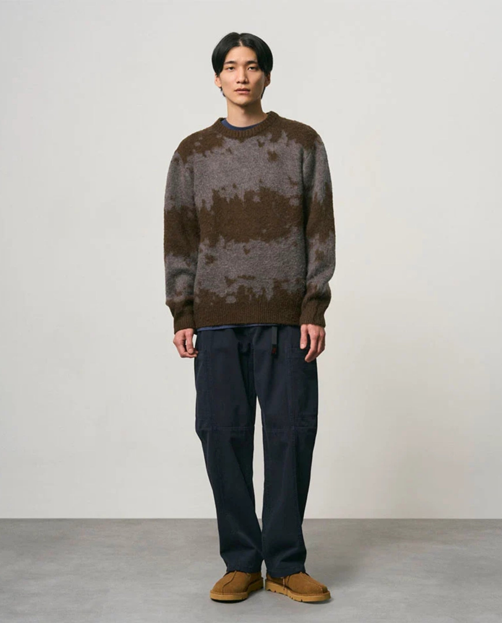 Mohair-splattertrui met ronde hals en lange mouwen, bruin-grijze spetters