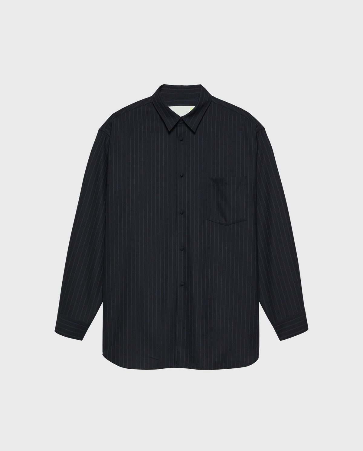 Wollen oversized overhemd met knoopsluiting, donkerblauw met fijne streepjes, borstzak