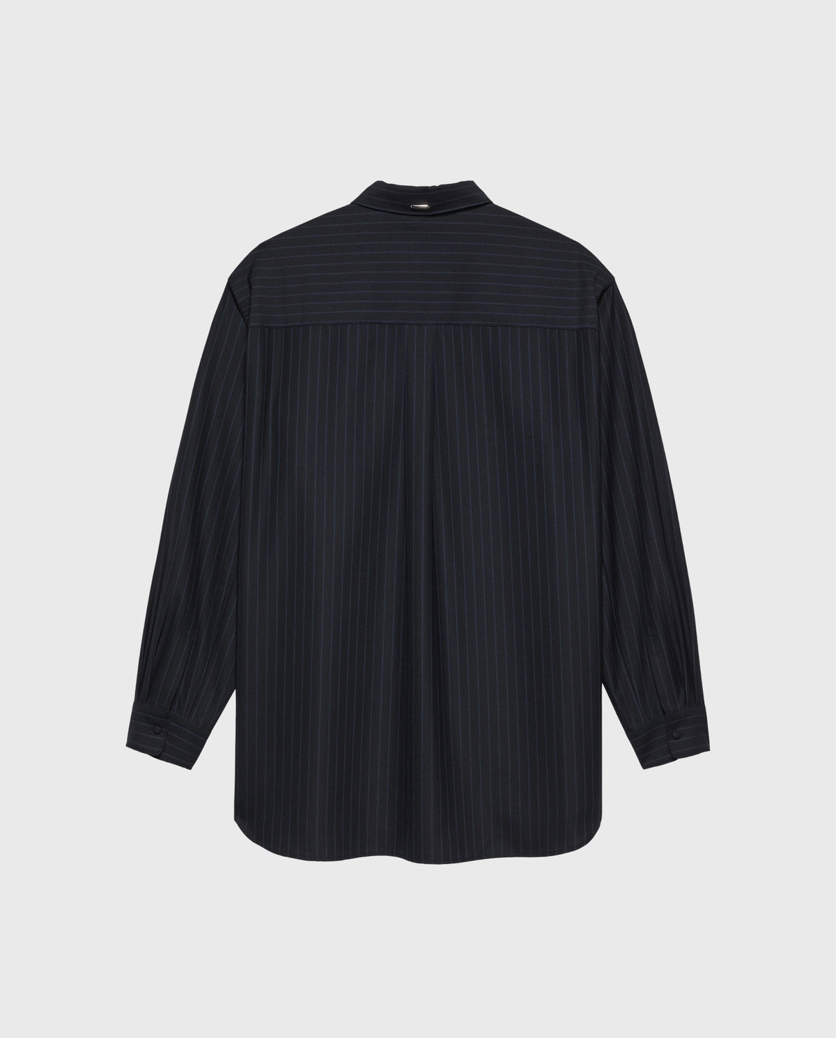 Wollen oversized overhemd met knoopsluiting, donkerblauw met fijne streepjes, achterzijde